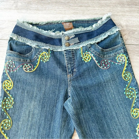 Vintage Chagall Embroidery Embellished Bootcut Jeans - Picture 2 of 11